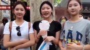 一招制服我姐了西安三胞胎两姐姐在考场外等候三妹引热议大姐：我和二妹练艺术体操已被单招录取